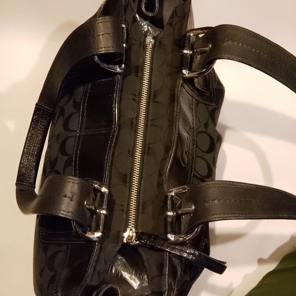 Coach SOHO Signature Black Shoulder Bag - Picture 4 of 11